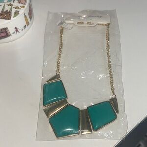Elegant Gold and Teal Necklace